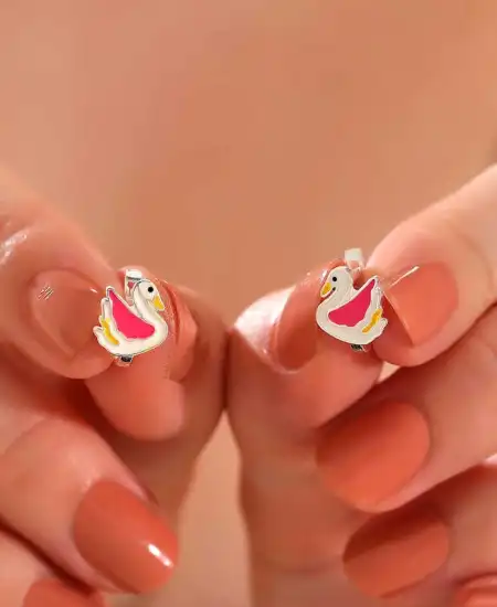 Gümüş Kuğu Çocuk Küpesi