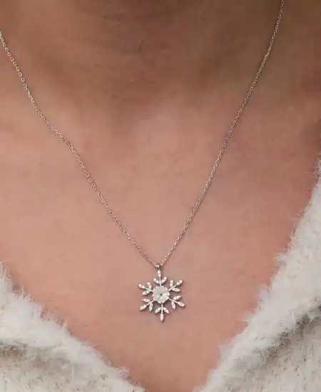Gümüş Manolya Çiçeği Kar Tanesi Kadın Kolye