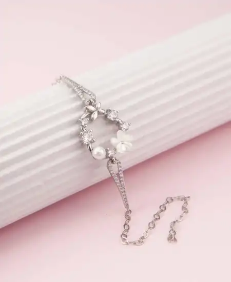 Gümüş Manolya Çiçeği Kelebek Kadın Bileklik