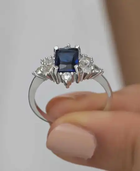 Gümüş Mavi Baget Taşlı Kadın Yüzük