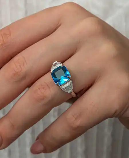 Gümüş Mavi Zirkon Taşlı Kadın Yüzük