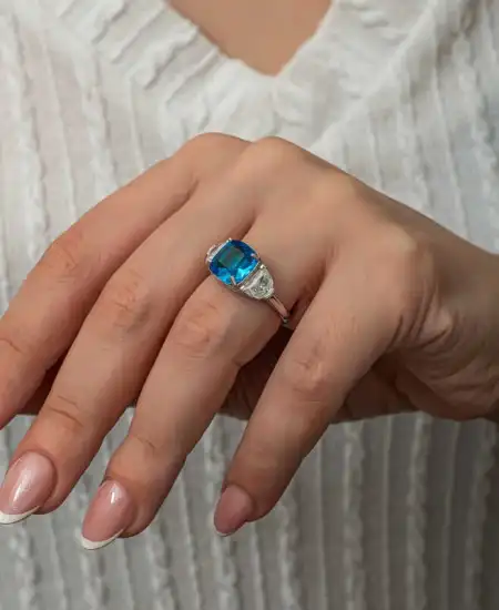 Gümüş Mavi Zirkon Taşlı Kadın Yüzük