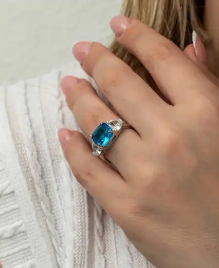 Gümüş Mavi Zirkon Taşlı Kadın Yüzük