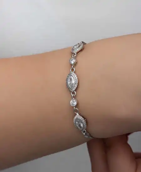 Gümüş Mekik Zirkon Taşlı Kadın Bileklik