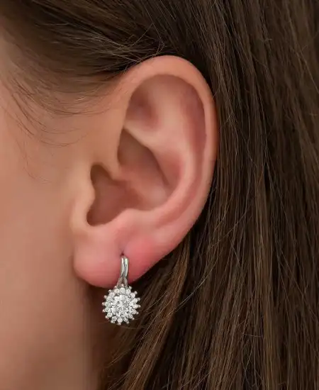 Gümüş Mengeçli Yuvarlak Kesim Küpe