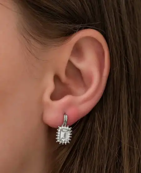 Gümüş Mengeçli Zümrüt Kesim Küpe