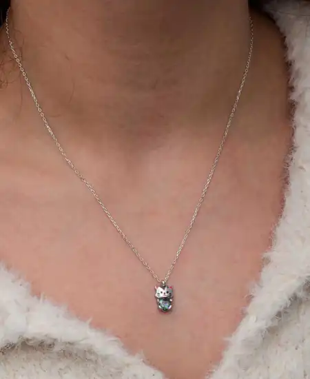 Gümüş Mistik Topaz Taşlı Sevimli Kedi Kolye