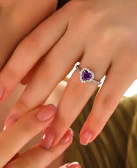Gümüş Mor Taşlı Kalpli Kadın Yüzük