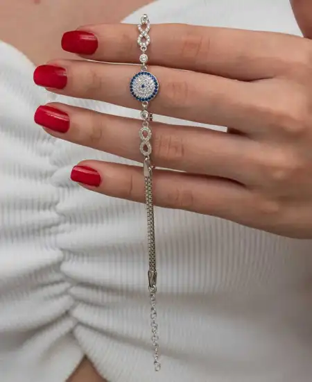 Gümüş Nazarlı Sonsuzluk Kadın Bileklik