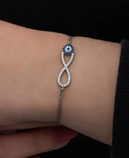 Gümüş Nazarlı Sonsuzluk Kadın Bileklik
