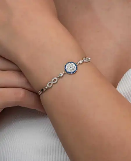 Gümüş Nazarlı Sonsuzluk Kadın Bileklik