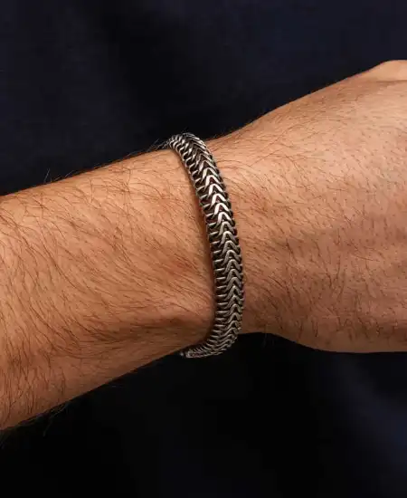 Gümüş Oksitli İşlemeli Erkek Bileklik