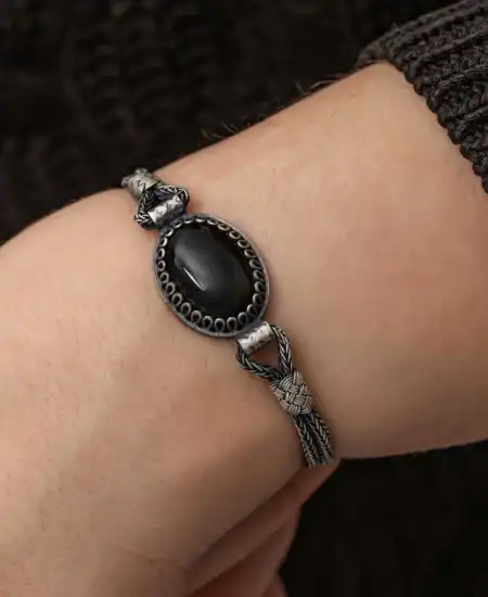 Gümüş Oniks Taşlı Kazaziye Bileklik
