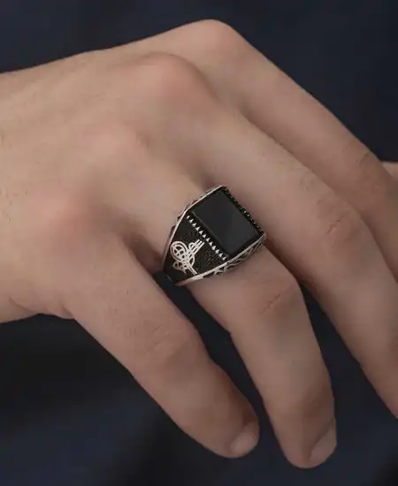 Gümüş Oniks Taşlı Tuğra Erkek Yüzük