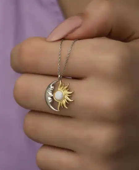 Gümüş Opal Beyaz Taşlı Ay Güneş Kadın Kolye