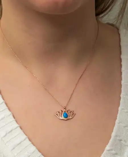 Gümüş Opal Taşlı Rose Lotus Çiçeği Kolye
