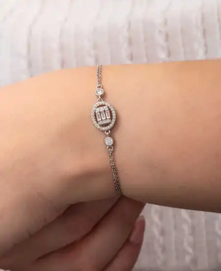 Gümüş Oval Baget Taşlı Kadın Bileklik