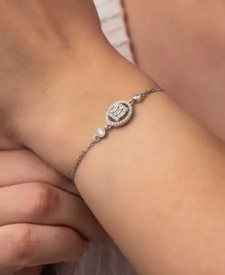 Gümüş Oval Baget Taşlı Kadın Bileklik