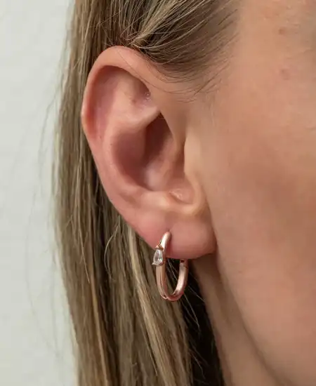 Gümüş Oval Damla Taşlı Kadın Küpe