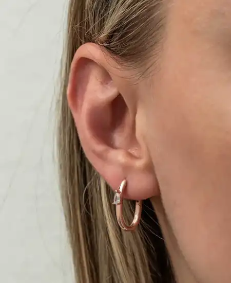 Gümüş Oval Damla Taşlı Kadın Küpe