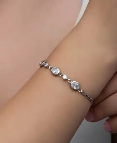 Gümüş Oval Taşlı Kadın Bileklik