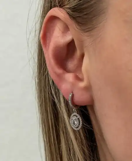 Gümüş Oval Taşlı Sallantılı Küpe