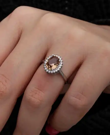 Gümüş Oval Zultanit Taşlı Kadın Yüzük