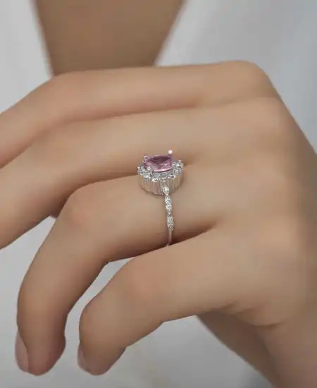 Gümüş Pembe Oval Taşlı Kadın Yüzük