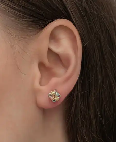 Gümüş Renkli Dorika Kadın Çivili Küpe