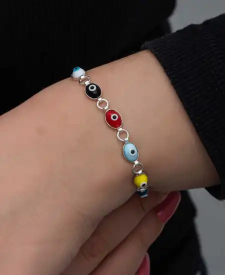 Gümüş Renkli Nazar Mineli Kadın Bileklik