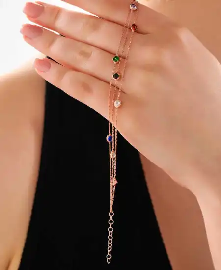 Gümüş Renkli Taşlı Kadın Bileklik