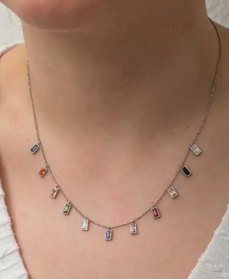 Gümüş Renkli Taşlı Şans Kadın Kolye