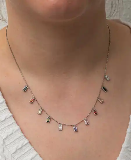 Gümüş Renkli Taşlı Şans Kadın Kolye