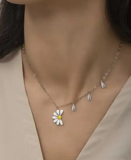 Gümüş Rodyum Papatya Seviyor Sevmiyor Bayan Kolye