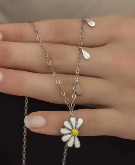 Gümüş Rodyum Papatya Seviyor Sevmiyor Bayan Kolye