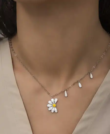 Gümüş Rodyum Papatya Seviyor Sevmiyor Bayan Kolye