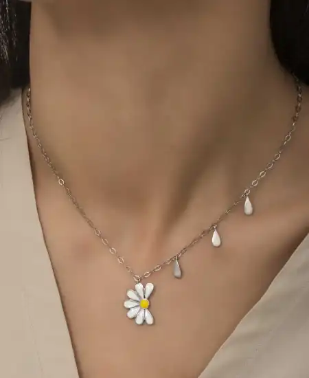 Gümüş Rodyum Papatya Seviyor Sevmiyor Bayan Kolye