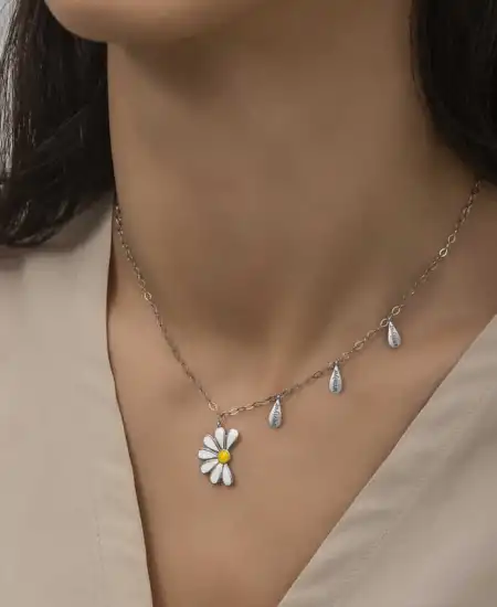 Gümüş Rodyum Papatya Seviyor Sevmiyor Bayan Kolye