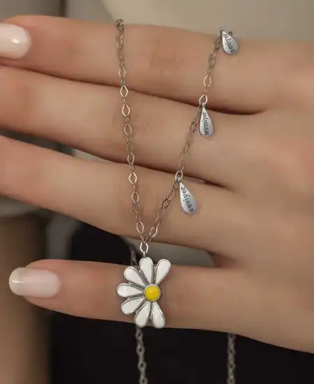 Gümüş Rodyum Papatya Seviyor Sevmiyor Bayan Kolye