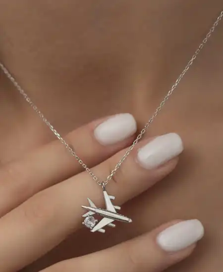 Gümüş Rodyum Tek Taşlı Uçak Kadın Kolye