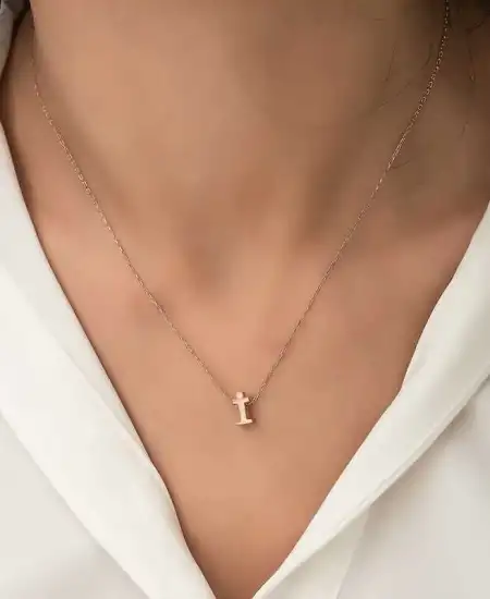 Gümüş Rose 3 Boyutlu İ Harf Bayan Kolye