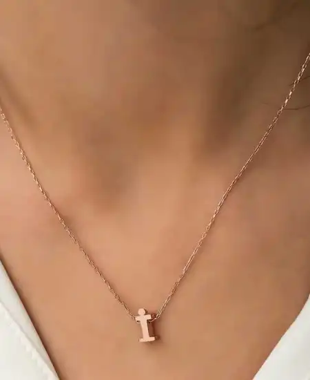 Gümüş Rose 3 Boyutlu İ Harf Bayan Kolye