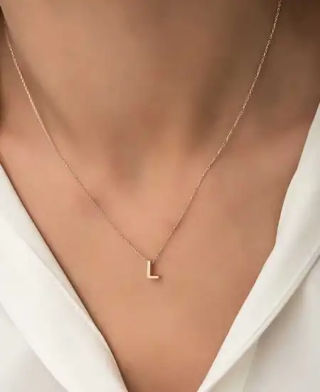 Gümüş Rose 3 Boyutlu L Harf Bayan Kolye