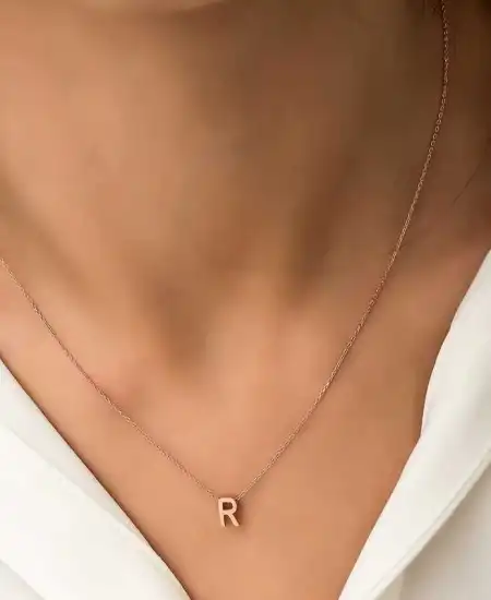 Gümüş Rose 3 Boyutlu R Harf Bayan Kolye