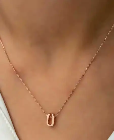 Gümüş Rose 3 Boyutlu Ü Harf Bayan Kolye