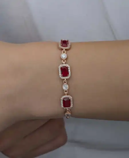 Gümüş Rose Baget Kırmızı Taşlı Kadın Bileklik