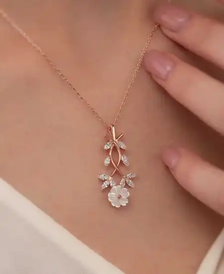 Gümüş Rose Beyaz Bahar Çiçeği Kolye