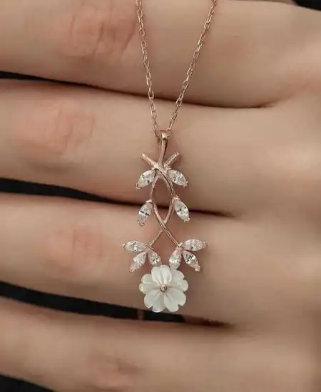Gümüş Rose Beyaz Bahar Çiçeği Kolye