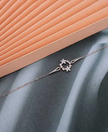 Gümüş Rose Beyaz Çiçek Kadın Bileklik