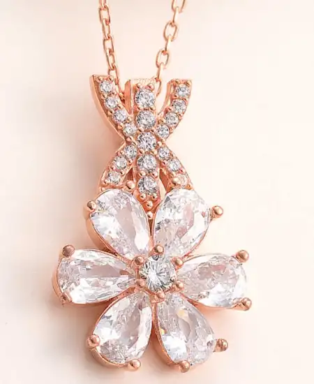 Gümüş Rose Beyaz Sevgi Çiçeği Kadın Kolye